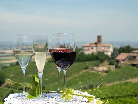 SMARTBOX - In Lombardia tra Spa e rinomate cantine: 1 notte con pausa relax e degustazione vini - Cofanetto regalo - 4