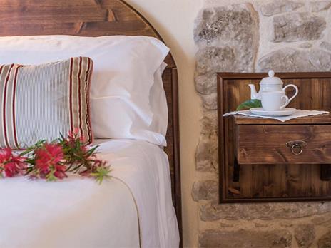 SMARTBOX - 2 notti in Sicilia con accesso piscina e 1 cena con vino incluso in country hotel 4* - Cofanetto regalo - 2