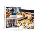 SMARTBOX - Corso di cucina sulla pasta fatta in casa con pranzo e tour del quartiere San Paolo di Roma per 2 - Cofanetto regalo