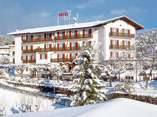 SMARTBOX - Il gusto del Trentino: 2 notti con 2 cene all’Hotel Panorama Wellness & Resort 3* - Cofanetto regalo - 2