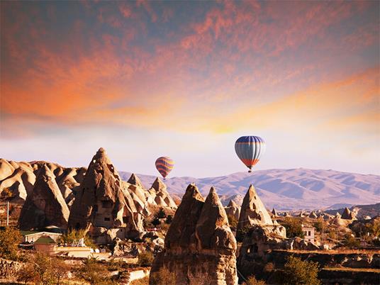 SMARTBOX - Cappadocia da sogno: 3 notti di magia al Sunak Cave Hotel e volo in mongolfiera - Cofanetto regalo - 4