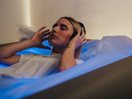SMARTBOX - Esperienza di galleggiamento a 36°C presso il Wellspring Longevity Club di Milano per 1 persona - Cofanetto regalo - 2