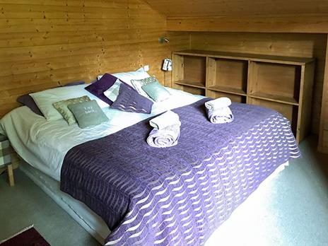 SMARTBOX - L’incanto dell’Alta Savoia: 1 notte in chalet con accesso illimitato alla Spa - Cofanetto regalo - 2