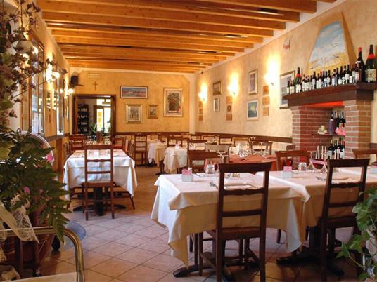 SMARTBOX - Menù con specialità d''oca e vino in ristorante Bib Gourmand della guida MICHELIN a Cremona - Cofanetto regalo - 2