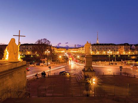 SMARTBOX - Museo Egizio di Torino: visita guidata con biglietto salta fila e apericena per 1 persona - Cofanetto regalo - 2