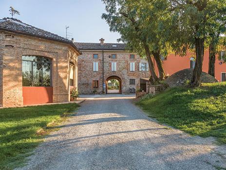 SMARTBOX - Soggiorno gourmet alla scoperta della grande cucina regionale italiana con Slow Food Osterie - Cofanetto regalo - 3