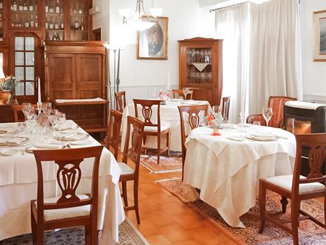 SMARTBOX - Sinfonia di gusti: menù di 5 portate e note al Tartufo in ristorante della Guida MICHELIN a Imperia - Cofanetto regalo - 2