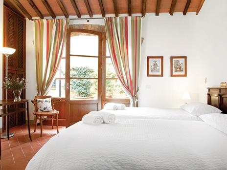 SMARTBOX - Romantico soggiorno di 2 notti con degustazione di Chianti Classico - Cofanetto regalo - 2