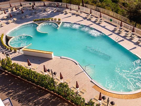 SMARTBOX - Relax al Complesso Termale Vescine: 1 accesso alle piscine con massaggio per 1 a Latina - Cofanetto regalo - 2