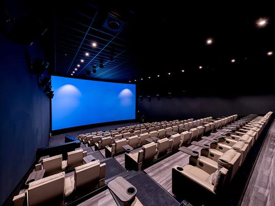 SMARTBOX - Cinema e popcorn - Cofanetto regalo - 2 biglietti d''ingresso, popcorn e bevanda per 2 persone - 3