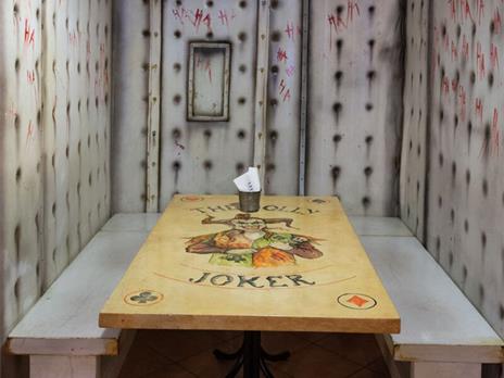 SMARTBOX - A cena con Batman vicino a Caserta: originale menù in un pub dedicato al supereroe - Cofanetto regalo - 2