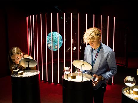 SMARTBOX Discovery Tour a Casa Martini: un appuntamento tutto italiano con visita guidata e degustazione Cofanetto regalo - 3