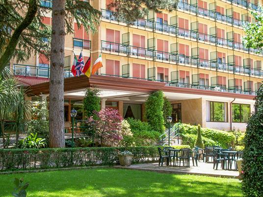 SMARTBOX - Relax e benessere con 1 notte in hotel 4* e accesso alla Spa a Fiuggi Terme - Cofanetto regalo - 2