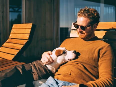 SMARTBOX - In vacanza con il tuo amico a 4 zampe - Cofanetto regalo - 1 o 2 notti con possibile attività nel verde - 3