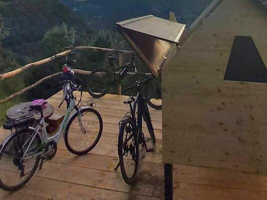 SMARTBOX - 1 notte in una StarBox in Lombardia con noleggio e-bike, aperitivo e uso vasca finlandese riscaldata - Cofanetto regalo - 3