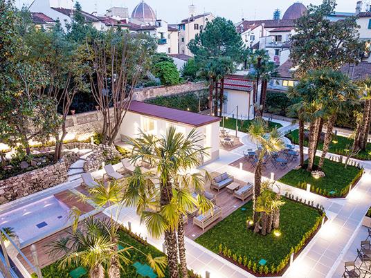 SMARTBOX - Soggiorno da sogno a Firenze: 1 notte a Palazzo Castri con aperitivo - Cofanetto regalo - 2
