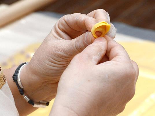 SMARTBOX - Sfoglini per un giorno: corso sulla pasta tradizionale Bolognese a Grand Tour Italia per 2 persone - Cofanetto regalo - 2