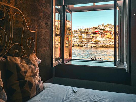 SMARTBOX - Arte e cultura a Porto con 2 notti e tour della città - Cofanetto regalo - 2