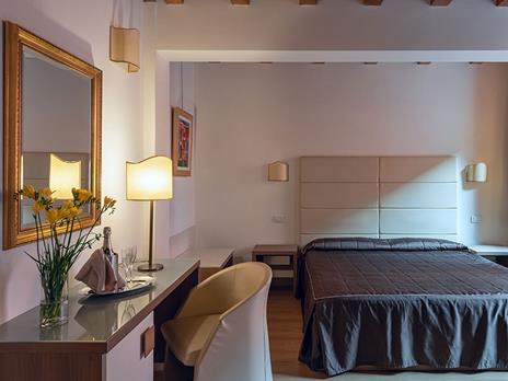 SMARTBOX - 2 notti a Venezia con tour dedicato alle leggende e ai fantasmi della città - Cofanetto regalo - 2