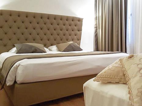 SMARTBOX - Pausa veneziana: 2 notti a Venezia con tour di coppia delle isole di Murano e Burano - Cofanetto regalo - 2