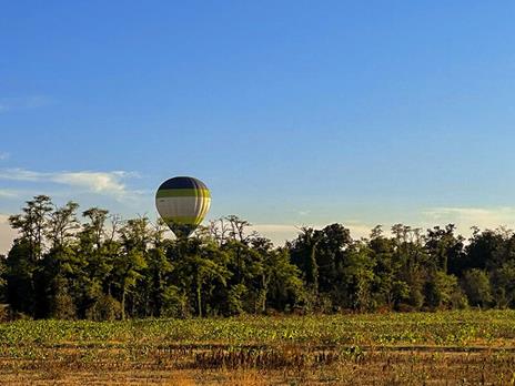 SMARTBOX - 1 volo esclusivo in mongolfiera a Milano con degustazione tipica per 2 - Cofanetto regalo - 2