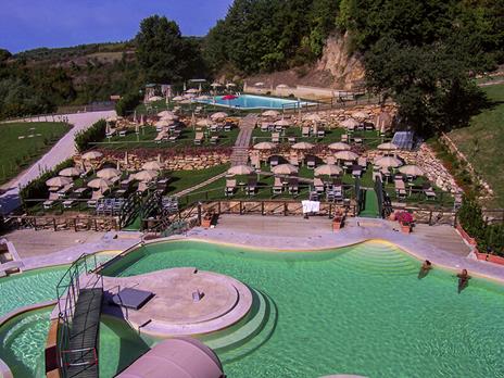 SMARTBOX - Magici momenti di relax e gusto in Toscana: 2 notti con pausa benessere e cena - Cofanetto regalo - 3