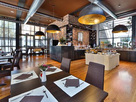 SMARTBOX - Una meta in tre giorni - Best Western: 2 notti alla scoperta dell’Italia con colazione e benefit - Cofanetto regalo - 2