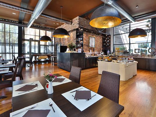 SMARTBOX - Una meta in tre giorni - Best Western: 2 notti alla scoperta dell’Italia con colazione e benefit - Cofanetto regalo - 2