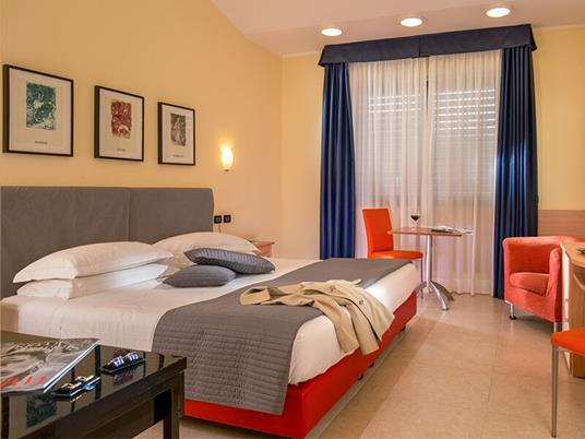 SMARTBOX - Roma in tre giorni con Best Western - Cofanetto regalo - 2