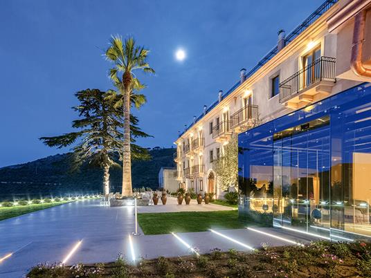 SMARTBOX - Una meta in due giorni - Best Western: 1 notte alla scoperta dell’Italia con colazione e benefit - Cofanetto regalo - 2