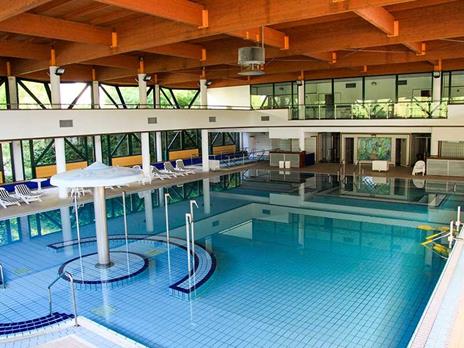 SMARTBOX - Tra sogno e relax: 2 notti presso il Grand Hotel Terme di Riolo 4* e accesso giornaliero alle terme - Cofanetto regalo - 2