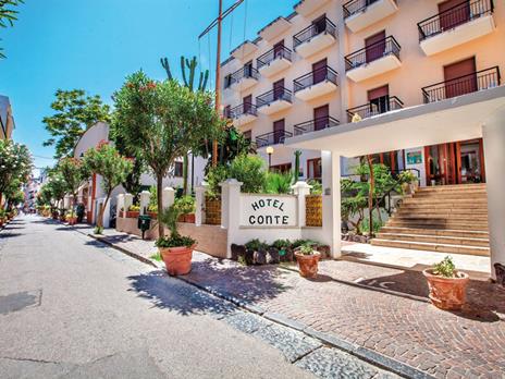 SMARTBOX - Fuga da assaporare - Cofanetto regalo - 1 notte con colazione e cena per 2 persone - 3