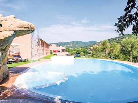 SMARTBOX - Incantevole evasione - Cofanetto regalo - 1 notte con colazione per 2 persone - 5