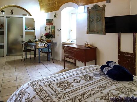 SMARTBOX - I colori di Matera: 2 notti di relax in un caratteristico appartamento del Sasso Caveoso e aperitivo - Cofanetto regalo - 2