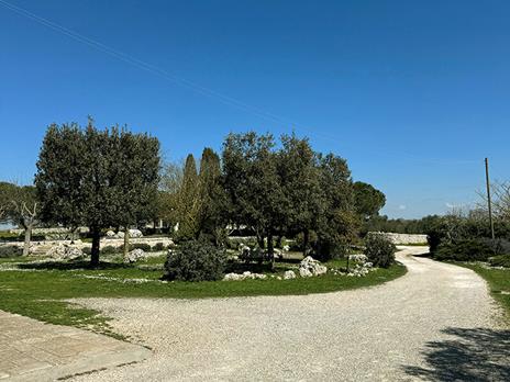 SMARTBOX - Puglia dei sogni: 2 notti in un Trullo autentico alla Masseria La Mandra - Cofanetto regalo - 4