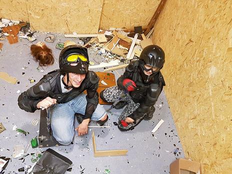 SMARTBOX - Adrenalina in Rage Room: 1 esperienza Deluxe a Milano - Cofanetto regalo - 2