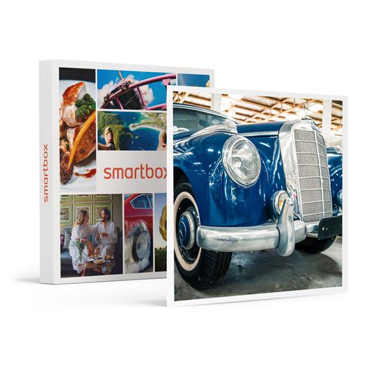 SMARTBOX - 2 biglietti per il Museo Nazionale dell''Automobile di Torino con bus Hop-on Hop-off - Cofanetto regalo