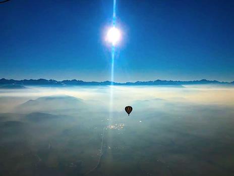 SMARTBOX - Barolo dall’alto: volo in mongolfiera con esclusiva degustazione vini - Cofanetto regalo - 5