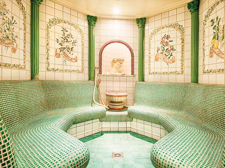 SMARTBOX - Lusso alpino in Trentino: 1 notte in Suite con Spa, cena gourmet e trattamento benessere all''Alpin Royal 4* - Cofanetto regalo - 3