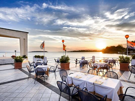 SMARTBOX - 2 giorni con relax in Umbria - Cofanetto regalo - 3
