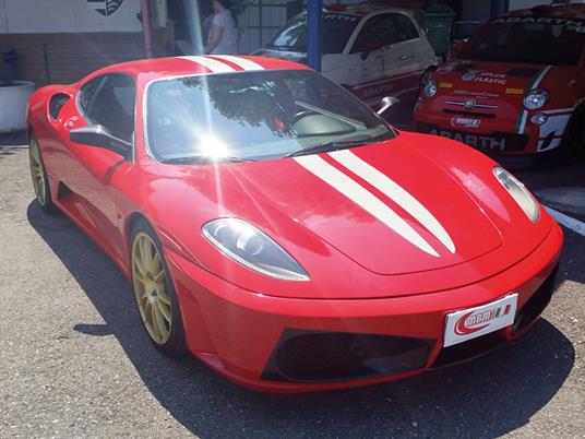 SMARTBOX - Emozioni da brivido: 1 giro su pista in Ferrari - Cofanetto regalo - 3