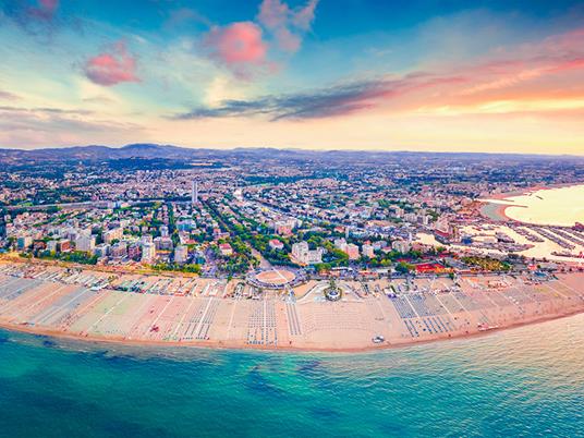 SMARTBOX - Cena d'atmosfera presso il 4* Ferretti Beach Hotel Rimini - Cofanetto regalo - 7