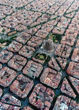 Ravensburger - Puzzle Barcelona vista dall'alto, 1000 Pezzi, Puzzle Adulti - 3