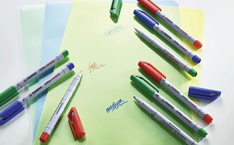 Marcatore - STABILO OHPen universal Cancellabile - Tratto Medio (1 mm) - Astuccio da 4 - Colori assortiti - 5