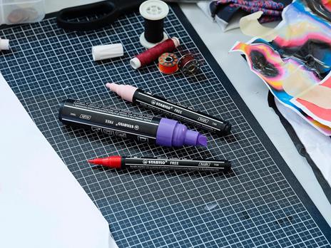 Marker acrilico - STABILO FREE Acrylic - T300 Punta rotonda 2-3mm - Candy Edition - Astuccio da 5 - Colori assortiti - 7