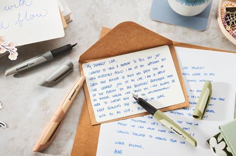 Penna Stilografica - STABILO Flow MONOCHROME in Ecru - Pack da 1 - Cartuccia inclusa - 6