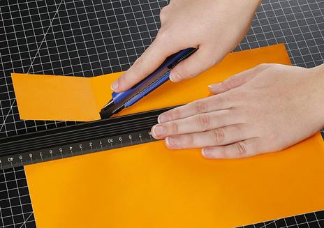 Dahle Vantage - Tappetino da taglio formato A2, 45 x 60 cm, autorigenerante, utilizzabile su entrambi i lati, con griglia, colore: Nero - 3