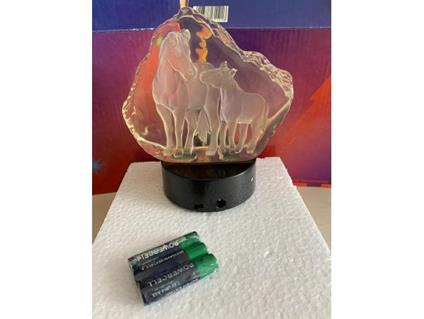 Statuatta Luminosa Con Cavalli Rilassante Cambia Colore 12 Cm