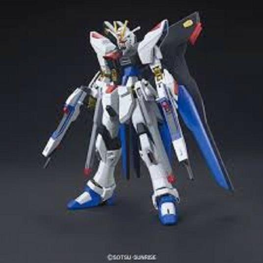 Gunpla Bandai. Hg 1/144 Strike Freedom Gundam