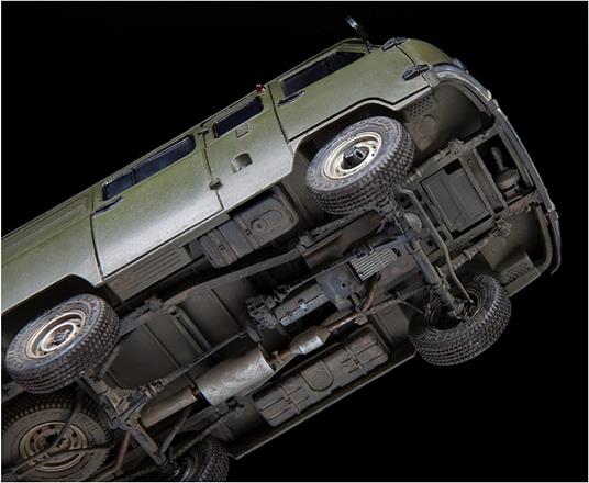 1/35 UAZ 3909 Russian Military Van - 6